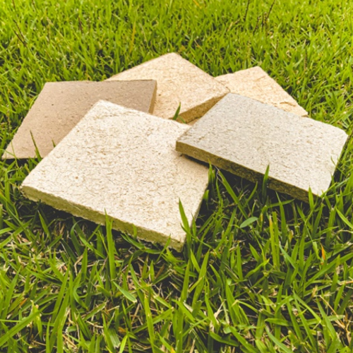 การผลิตและพัฒนากระเบื้องดินเหนียวร่วมกับดินฟอกสีและเถ้าปาล์มน้ำมันเหลือทิ้ง